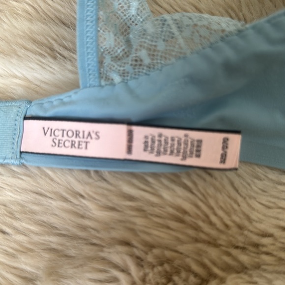 Victoria’s Secret Incredible Racer Back Bra - Picture 5 of 7
